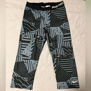 Nike Pro Capris